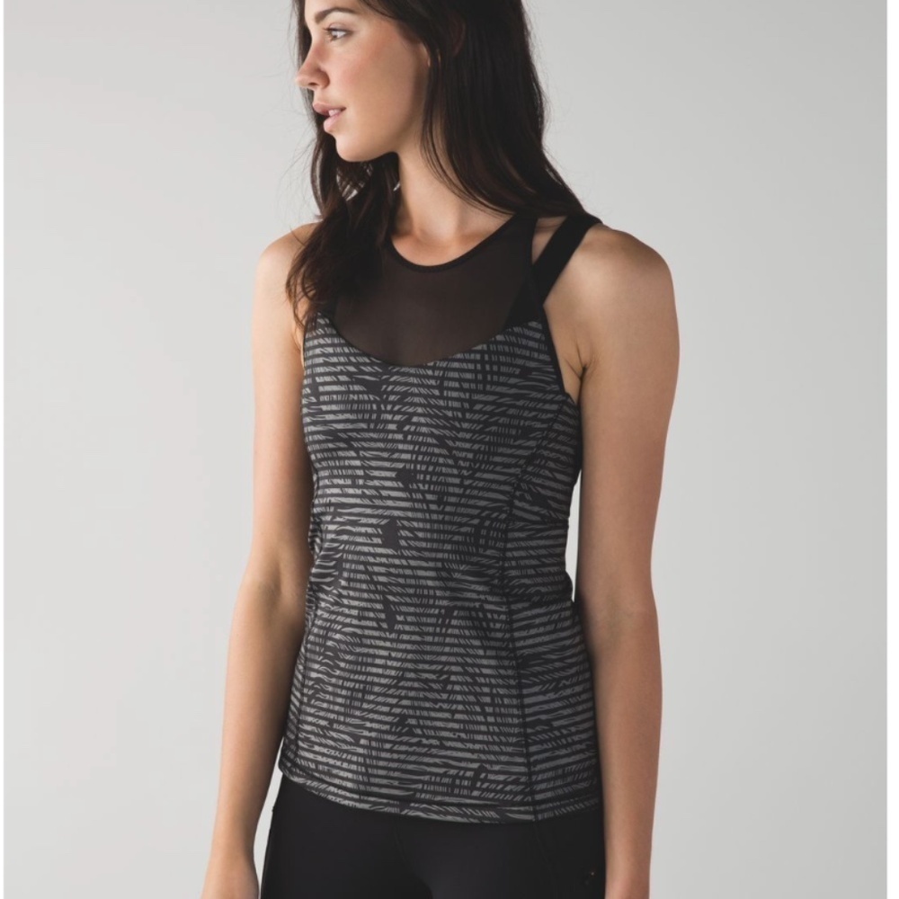 Lululemon Running In The City Tank Stripe Play Slate Black - 4